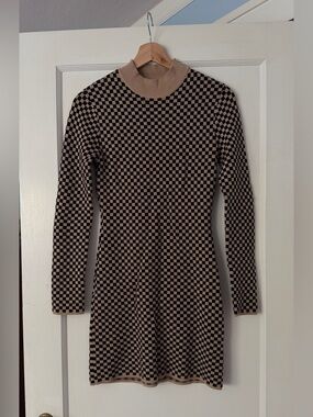 Abercrombie Checkerboard Knit Long Sleeve Dress